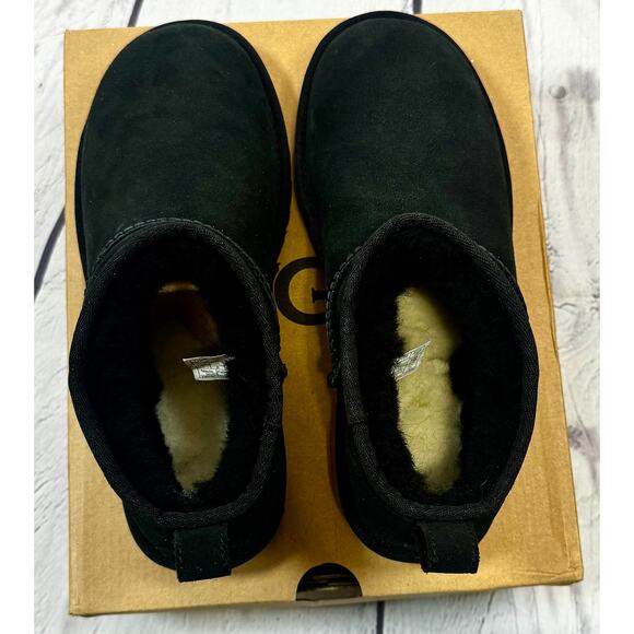 UGG Classic Ultra Mini Boots Black Suede Women’s Size 7 – New With Box - Picture 9 of 13